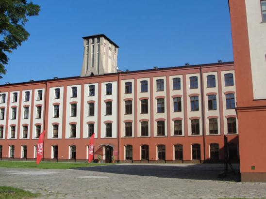 Budynki dydaktyczne Akademi Humanistyczno-Ekonomicznej
