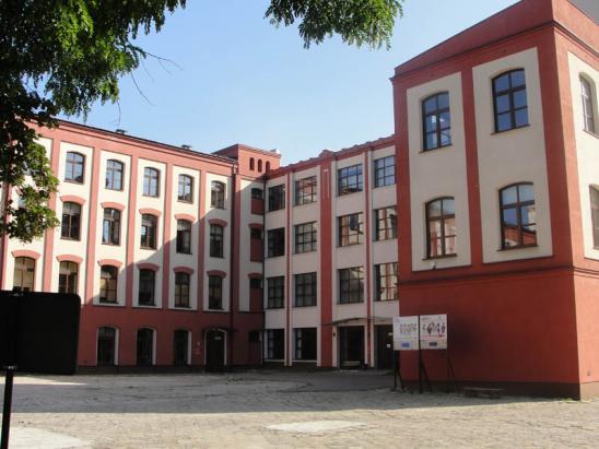 Budynki Akademii Humanistyczno-Ekonomicznej